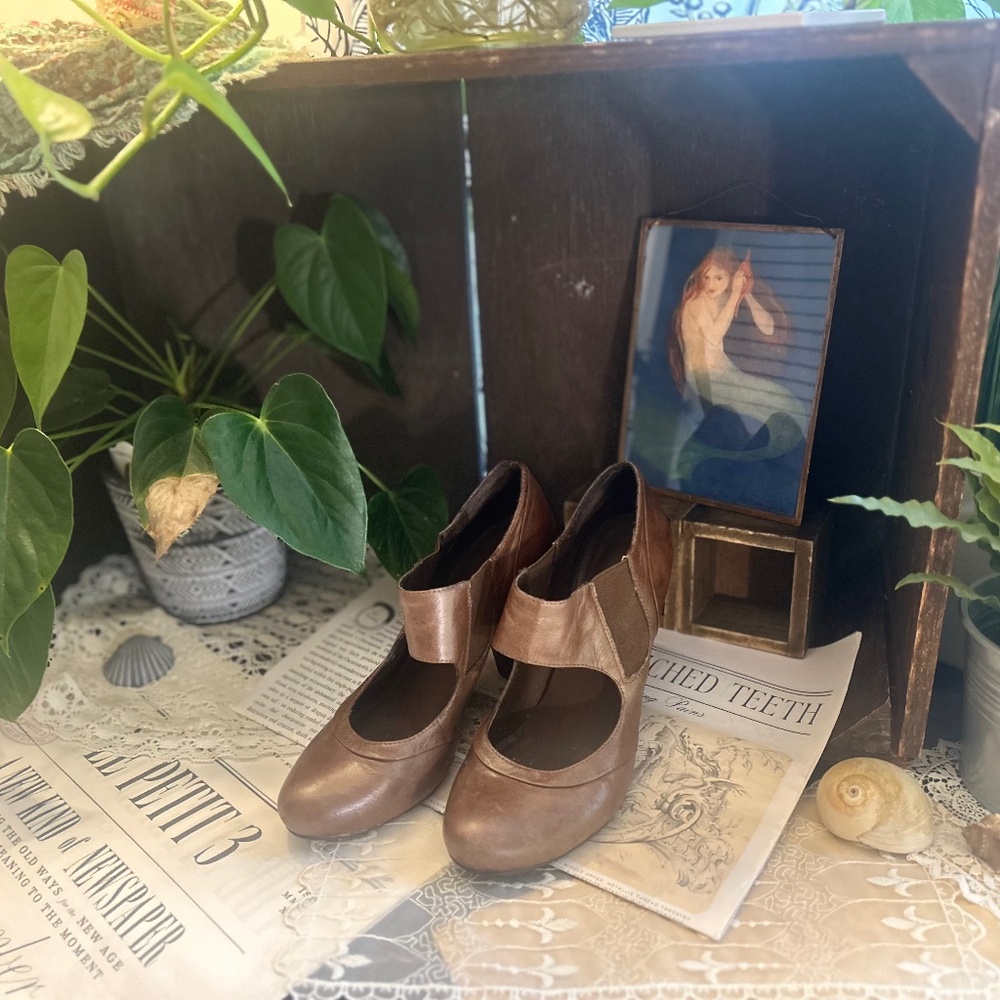 Bevel Heels